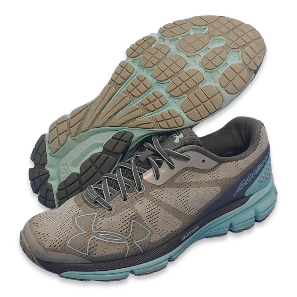 *Sold* Under Armour 8.5 Womens Charged Bandit